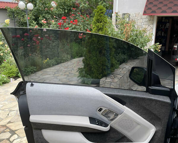 Белый БМВ И3, объемом двигателя 0 л и пробегом 100 тыс. км за 10000 $, фото 20 на Automoto.ua