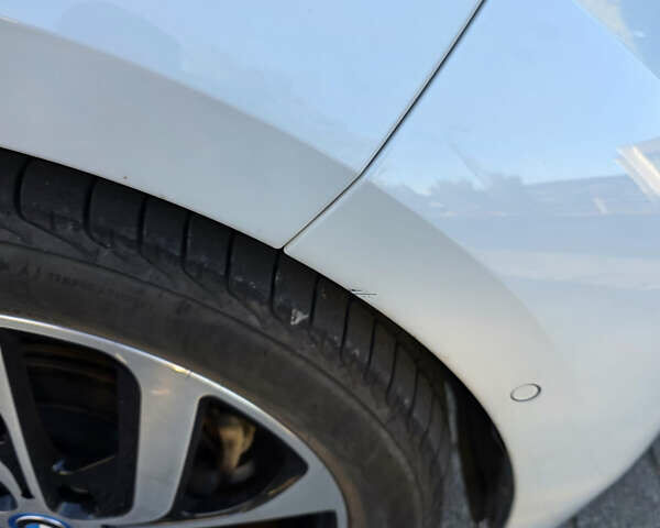 Белый БМВ И3, объемом двигателя 0 л и пробегом 98 тыс. км за 8888 $, фото 7 на Automoto.ua