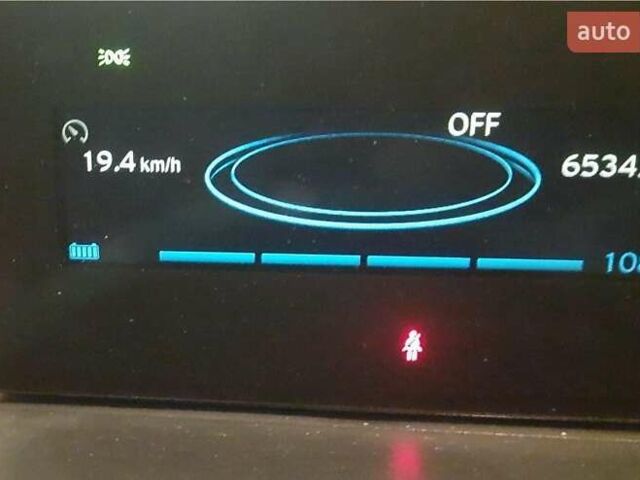 Белый БМВ И3, объемом двигателя 0 л и пробегом 65 тыс. км за 8800 $, фото 7 на Automoto.ua