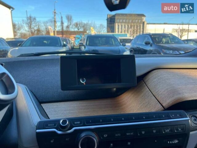 Белый БМВ И3, объемом двигателя 0 л и пробегом 72 тыс. км за 9800 $, фото 18 на Automoto.ua