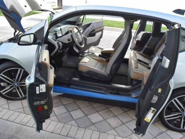 Белый БМВ И3, объемом двигателя 0.7 л и пробегом 53 тыс. км за 2700 $, фото 4 на Automoto.ua