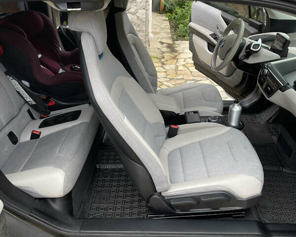 Белый БМВ И3, объемом двигателя 0 л и пробегом 100 тыс. км за 10000 $, фото 8 на Automoto.ua