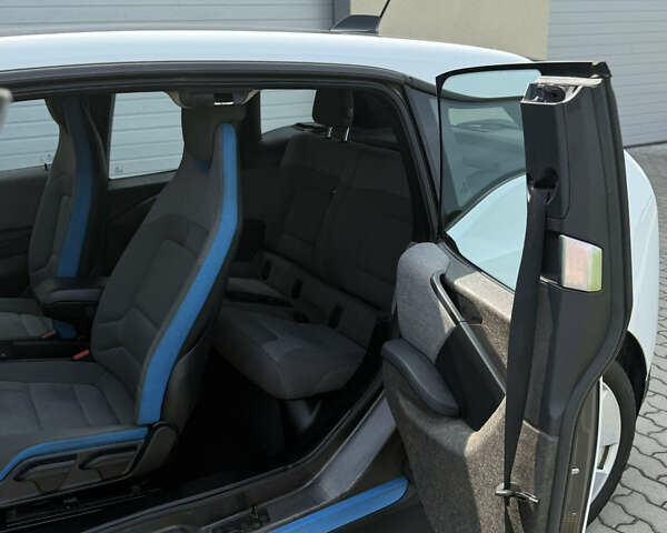 Белый БМВ И3, объемом двигателя 0 л и пробегом 106 тыс. км за 8200 $, фото 14 на Automoto.ua