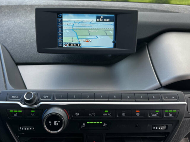 Белый БМВ И3, объемом двигателя 0 л и пробегом 96 тыс. км за 10200 $, фото 13 на Automoto.ua