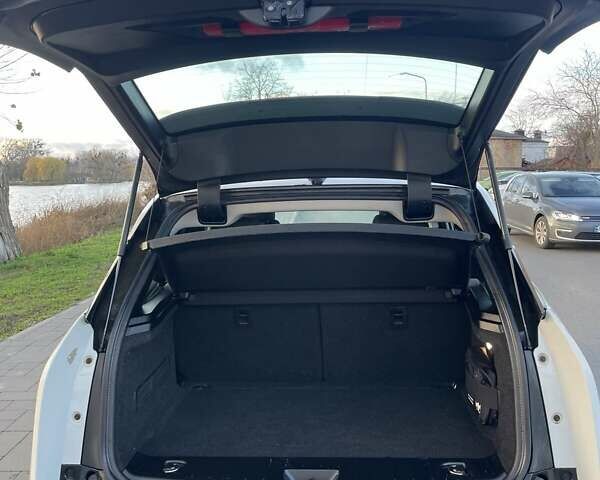 Белый БМВ И3, объемом двигателя 0 л и пробегом 144 тыс. км за 7600 $, фото 6 на Automoto.ua