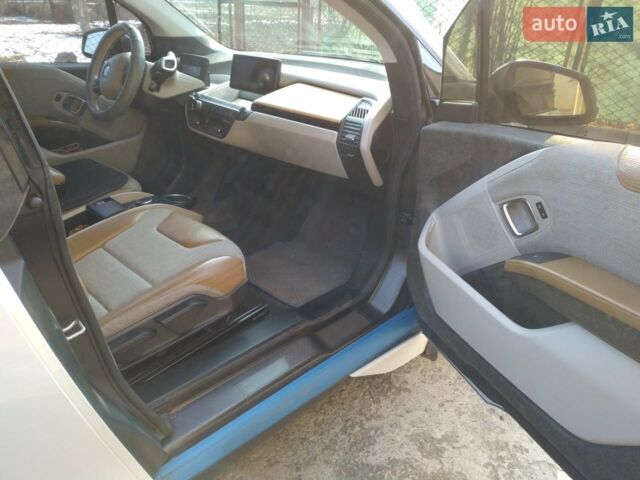 Белый БМВ И3, объемом двигателя 0 л и пробегом 102 тыс. км за 12000 $, фото 5 на Automoto.ua