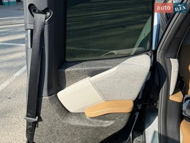 Белый БМВ И3, объемом двигателя 0 л и пробегом 150 тыс. км за 9500 $, фото 9 на Automoto.ua