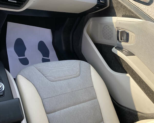 Білий БМВ І3, об'ємом двигуна 0 л та пробігом 131 тис. км за 7800 $, фото 6 на Automoto.ua