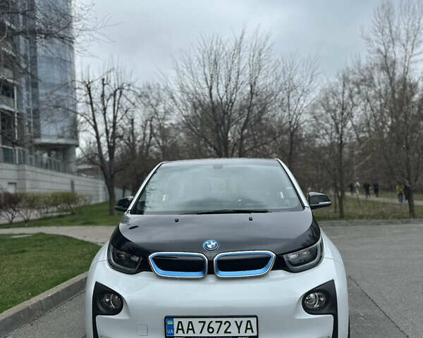 Белый БМВ И3, объемом двигателя 0 л и пробегом 125 тыс. км за 10000 $, фото 1 на Automoto.ua