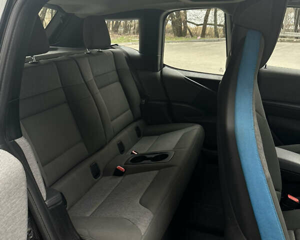 Белый БМВ И3, объемом двигателя 0 л и пробегом 125 тыс. км за 10000 $, фото 26 на Automoto.ua