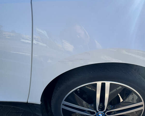 БМВ І3 2016 у Житомирі на Automoto.ua Білий БМВ І3, об'ємом двигуна 0 л та пробігом 130 тис. км за 11000 $, фото 14 на Automoto.ua