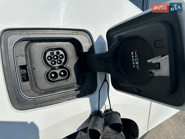 Белый БМВ И3, объемом двигателя 0 л и пробегом 94 тыс. км за 12400 $, фото 24 на Automoto.ua