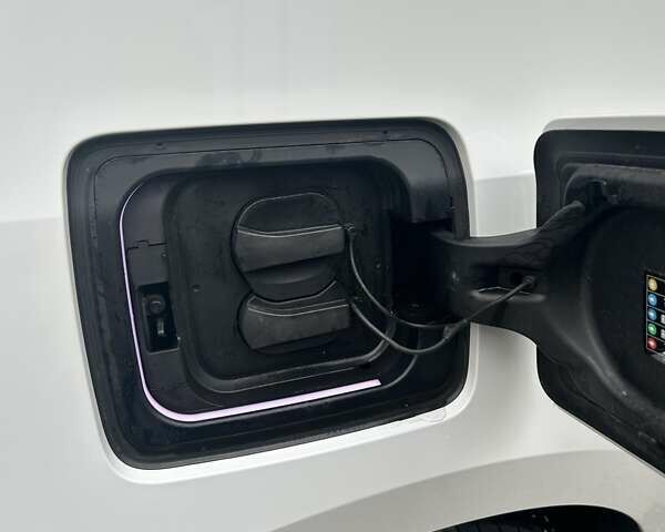 БМВ И3 2016 в Харькове на Automoto.ua Белый БМВ И3, объемом двигателя 0 л и пробегом 148 тыс. км за 13200 $, фото 12 на Automoto.ua