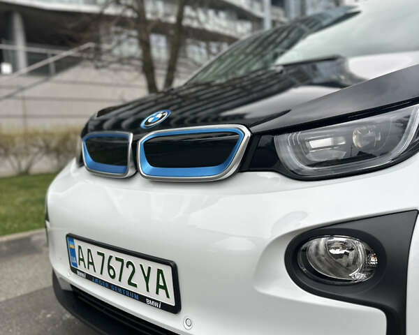 Белый БМВ И3, объемом двигателя 0 л и пробегом 125 тыс. км за 10000 $, фото 8 на Automoto.ua