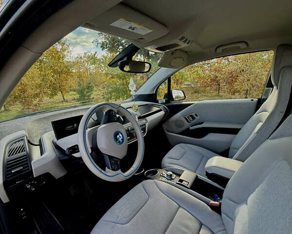 БМВ І3 2016 у Львові на Automoto.ua Білий БМВ І3, об'ємом двигуна 0.65 л та пробігом 69 тис. км за 12999 $, фото 10 на Automoto.ua