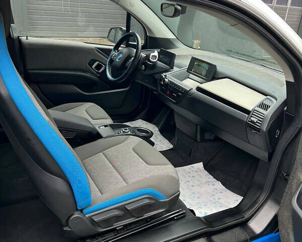 Белый БМВ И3, объемом двигателя 0 л и пробегом 48 тыс. км за 11000 $, фото 10 на Automoto.ua