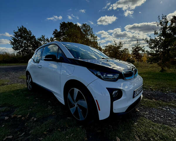 БМВ І3 2016 у Львові на Automoto.ua Білий БМВ І3, об'ємом двигуна 0.65 л та пробігом 69 тис. км за 12999 $, фото 1 на Automoto.ua