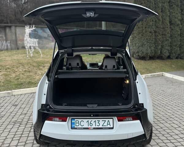 Белый БМВ И3, объемом двигателя 0 л и пробегом 55 тыс. км за 11300 $, фото 10 на Automoto.ua