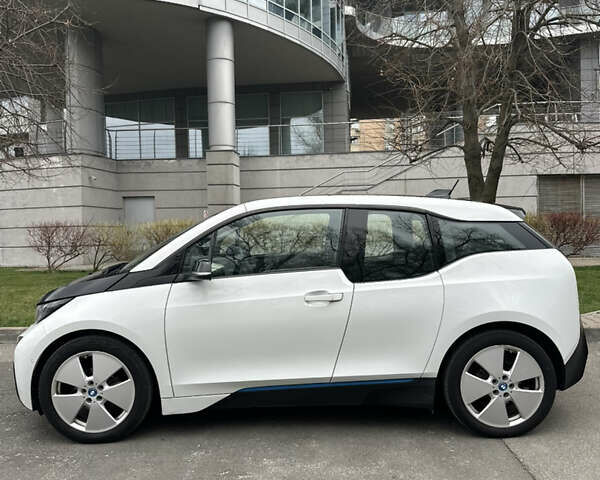 Белый БМВ И3, объемом двигателя 0 л и пробегом 125 тыс. км за 10000 $, фото 4 на Automoto.ua