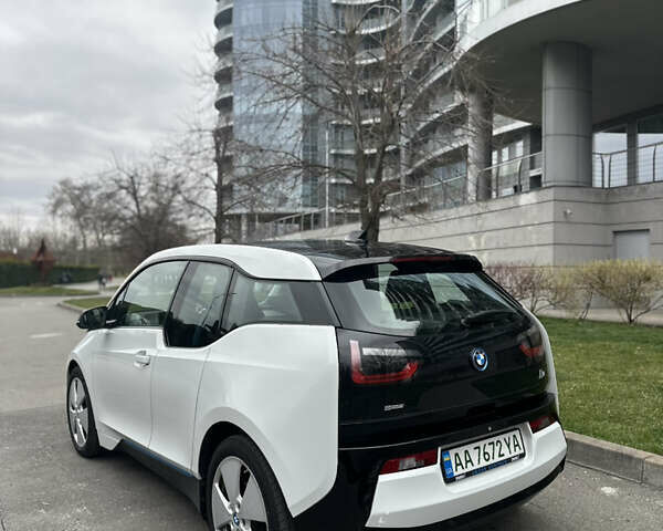 Белый БМВ И3, объемом двигателя 0 л и пробегом 125 тыс. км за 10000 $, фото 2 на Automoto.ua