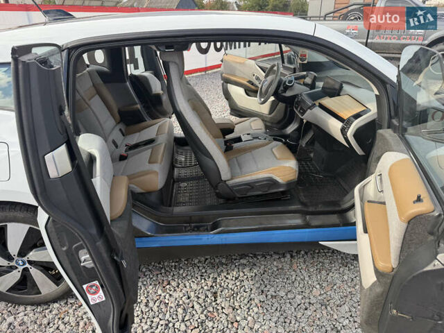 БМВ И3 2016 в Борисполе на Automoto.ua Белый БМВ И3, объемом двигателя 0.65 л и пробегом 92 тыс. км за 12999 $, фото 14 на Automoto.ua