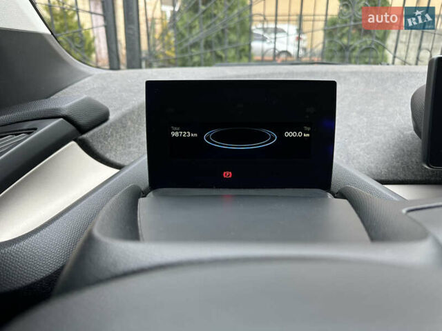Белый БМВ И3, объемом двигателя 0 л и пробегом 98 тыс. км за 12200 $, фото 23 на Automoto.ua