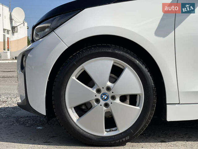 Белый БМВ И3, объемом двигателя 0 л и пробегом 29 тыс. км за 13999 $, фото 11 на Automoto.ua