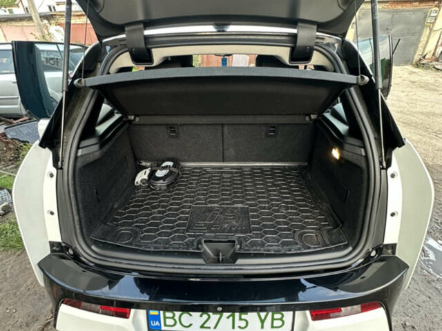 Белый БМВ И3, объемом двигателя 0 л и пробегом 70 тыс. км за 12400 $, фото 33 на Automoto.ua