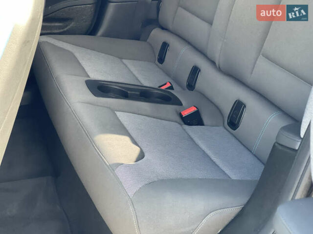 Белый БМВ И3, объемом двигателя 0 л и пробегом 29 тыс. км за 13999 $, фото 27 на Automoto.ua
