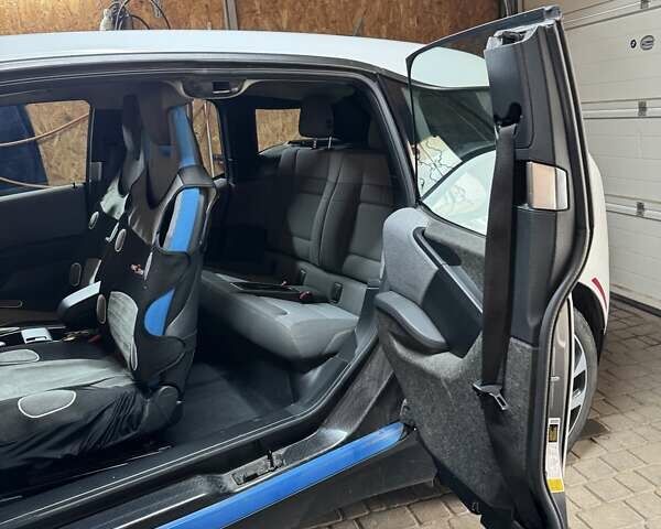 Белый БМВ И3, объемом двигателя 0 л и пробегом 108 тыс. км за 15300 $, фото 12 на Automoto.ua