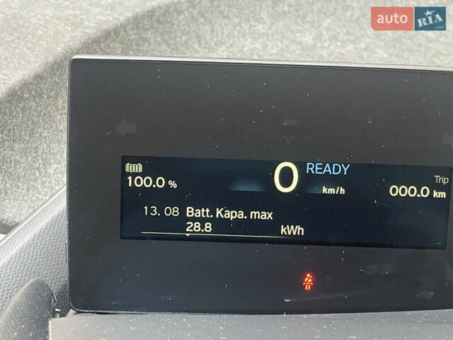 Белый БМВ И3, объемом двигателя 0 л и пробегом 30 тыс. км за 13410 $, фото 15 на Automoto.ua