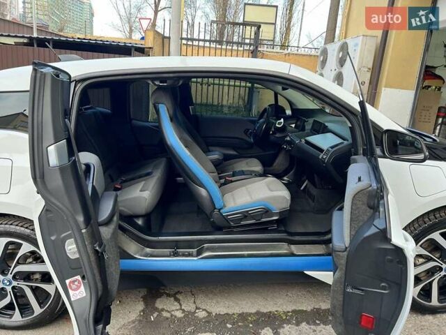Белый БМВ И3, объемом двигателя 0.65 л и пробегом 220 тыс. км за 17000 $, фото 4 на Automoto.ua