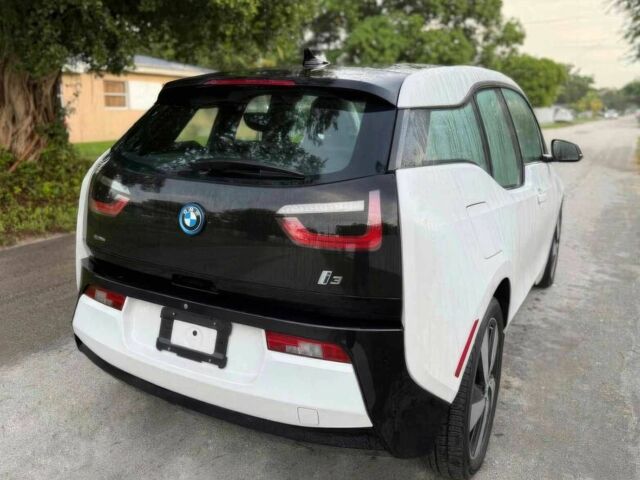 Белый БМВ И3, объемом двигателя 0 л и пробегом 59 тыс. км за 3900 $, фото 2 на Automoto.ua