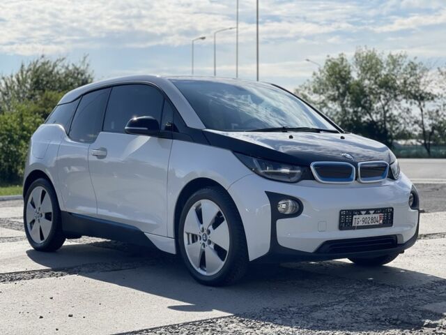 Белый БМВ И3, объемом двигателя 0 л и пробегом 29 тыс. км за 13999 $, фото 1 на Automoto.ua