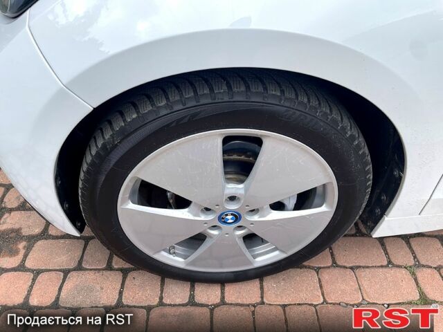 Белый БМВ И3, объемом двигателя 0.13 л и пробегом 30 тыс. км за 13333 $, фото 7 на Automoto.ua