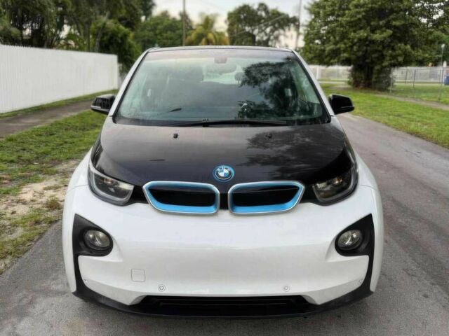 Белый БМВ И3, объемом двигателя 0 л и пробегом 59 тыс. км за 3900 $, фото 1 на Automoto.ua