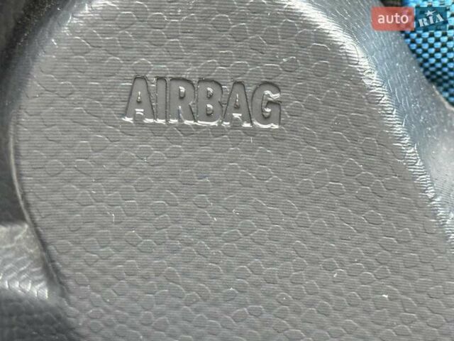 Белый БМВ И3, объемом двигателя 0 л и пробегом 58 тыс. км за 13750 $, фото 58 на Automoto.ua