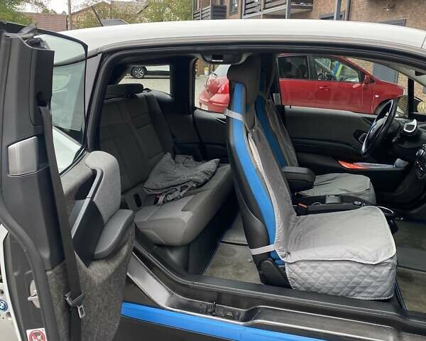 Белый БМВ И3, объемом двигателя 0 л и пробегом 94 тыс. км за 15500 $, фото 11 на Automoto.ua