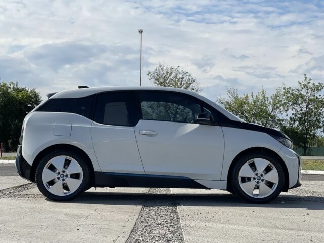 Белый БМВ И3, объемом двигателя 0 л и пробегом 29 тыс. км за 13999 $, фото 5 на Automoto.ua
