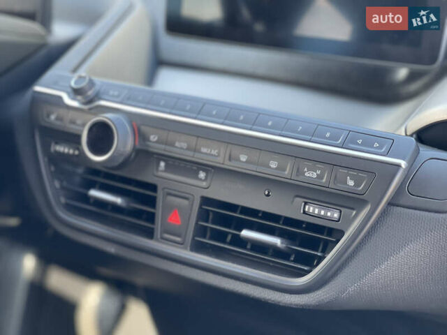 Белый БМВ И3, объемом двигателя 0 л и пробегом 29 тыс. км за 13999 $, фото 36 на Automoto.ua