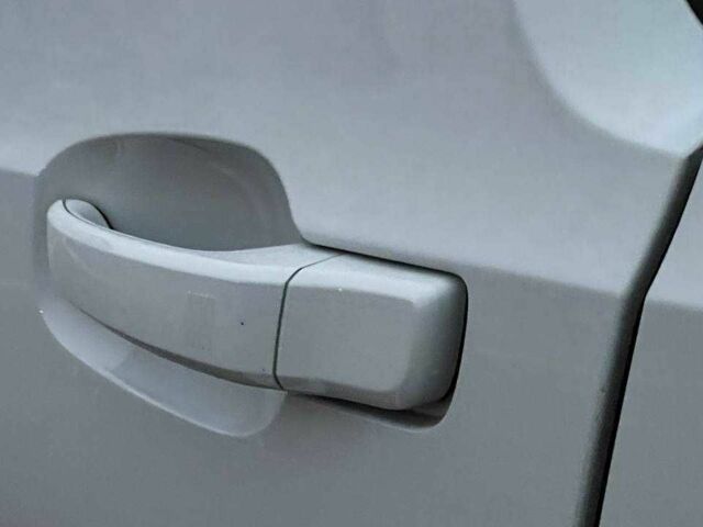 Белый БМВ И3, объемом двигателя 0 л и пробегом 115 тыс. км за 12790 $, фото 10 на Automoto.ua