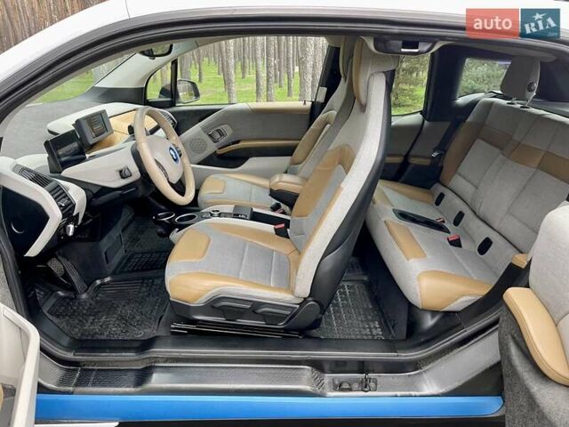 Белый БМВ И3, объемом двигателя 0 л и пробегом 67 тыс. км за 11999 $, фото 29 на Automoto.ua