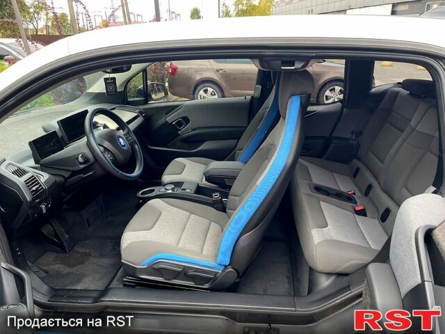 Белый БМВ И3, объемом двигателя 0.13 л и пробегом 30 тыс. км за 13333 $, фото 6 на Automoto.ua