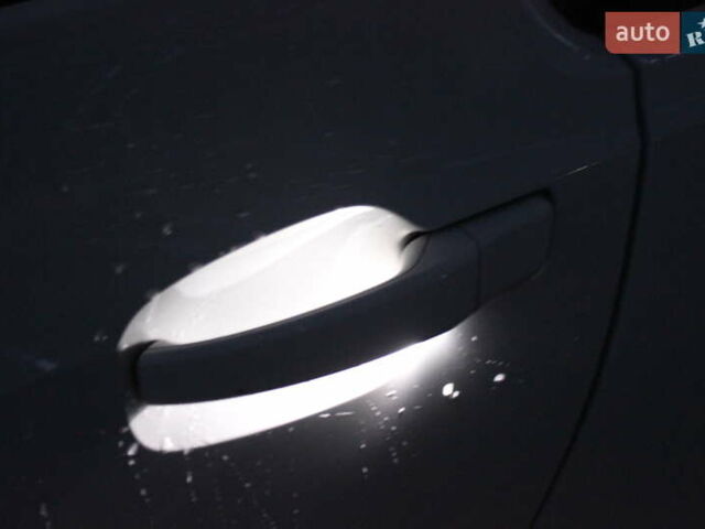 Білий БМВ І3, об'ємом двигуна 0 л та пробігом 128 тис. км за 14240 $, фото 49 на Automoto.ua