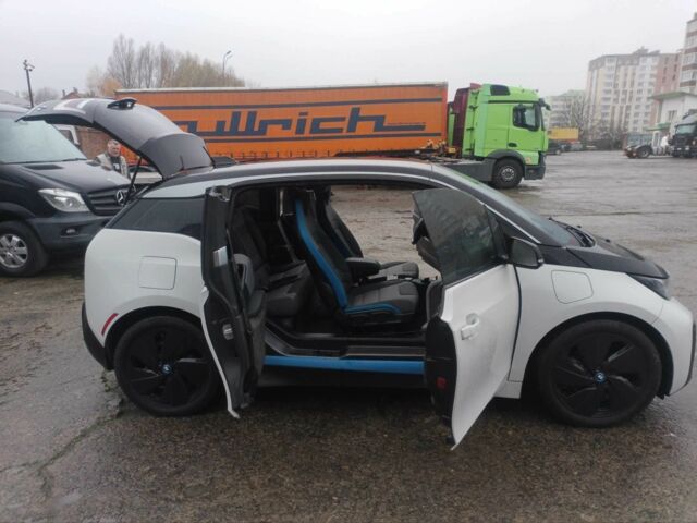 Белый БМВ И3, объемом двигателя 0 л и пробегом 108 тыс. км за 17900 $, фото 6 на Automoto.ua