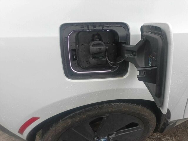 Белый БМВ И3, объемом двигателя 0 л и пробегом 108 тыс. км за 17900 $, фото 11 на Automoto.ua