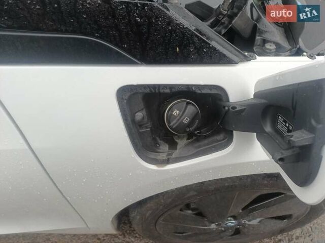 Белый БМВ И3, объемом двигателя 0 л и пробегом 108 тыс. км за 17900 $, фото 14 на Automoto.ua