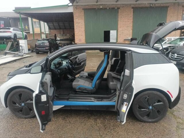 Белый БМВ И3, объемом двигателя 0 л и пробегом 108 тыс. км за 17900 $, фото 7 на Automoto.ua