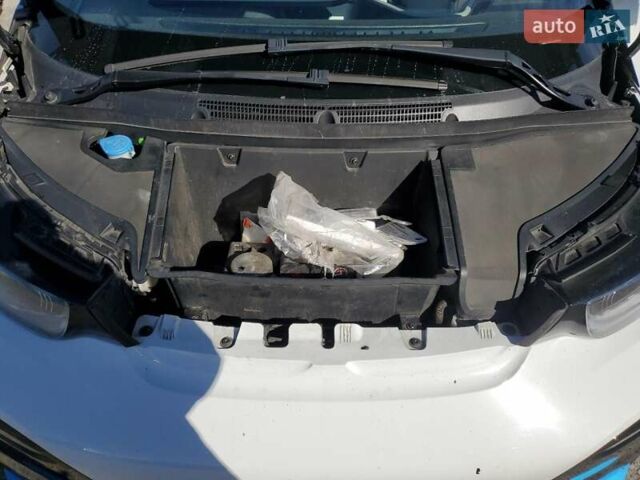 Белый БМВ И3, объемом двигателя 0.7 л и пробегом 123 тыс. км за 6000 $, фото 9 на Automoto.ua