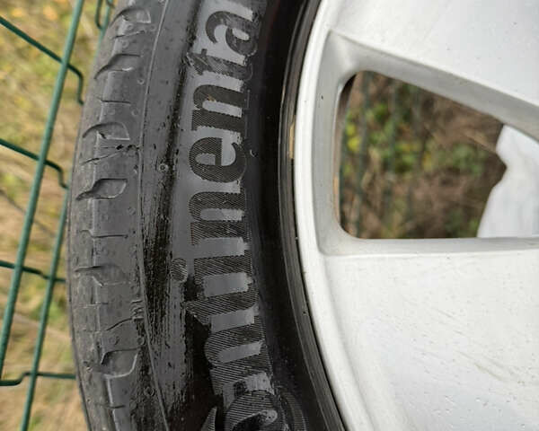 Білий БМВ І3, об'ємом двигуна 0 л та пробігом 149 тис. км за 9800 $, фото 19 на Automoto.ua